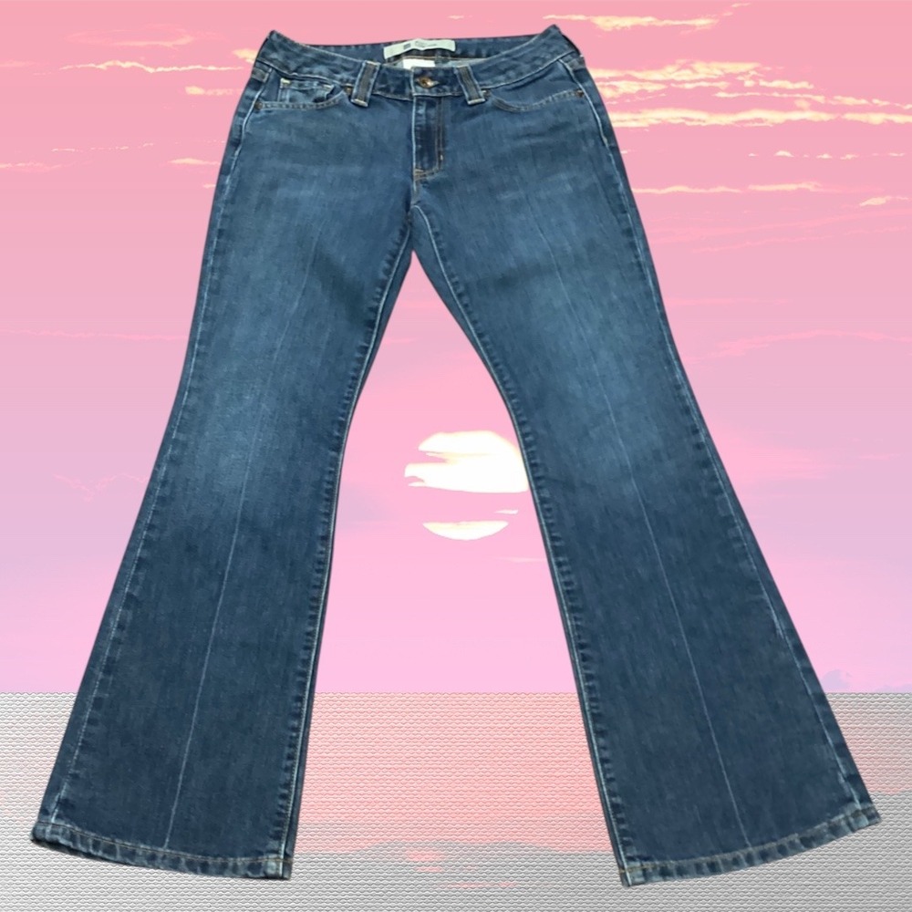 Gap Curvy Low Rise Flare Jeans Medium Wash Denim Size 4 Ankle Y2K Style
